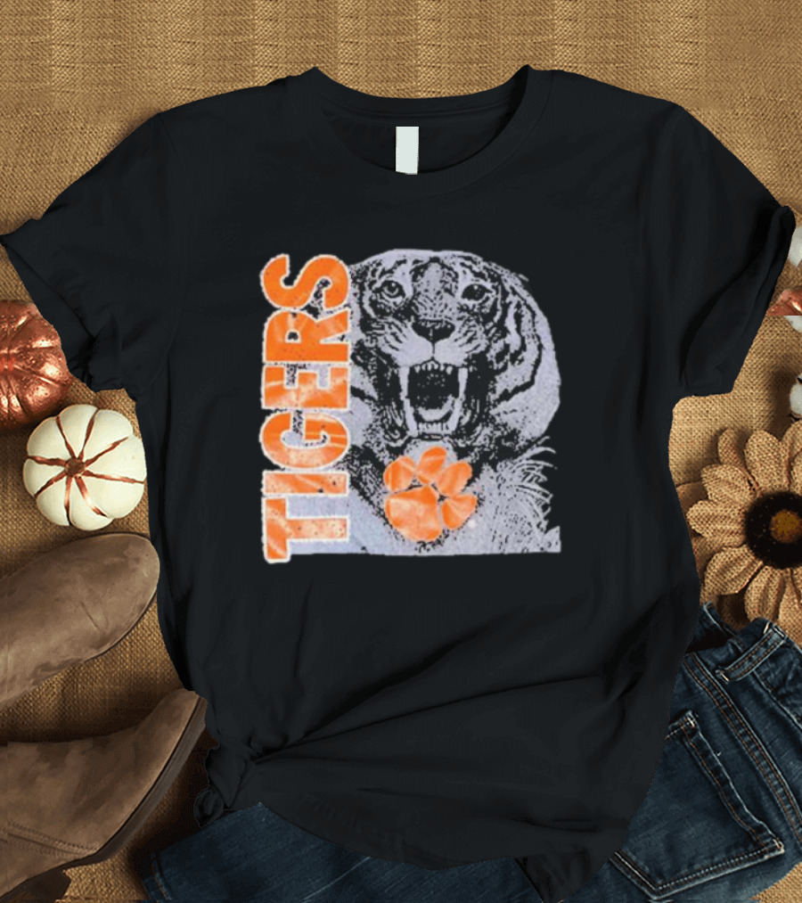 90s Clemson Tigers Vintage College Athletic Roaring Tiger with Orange Paw T-Shirt