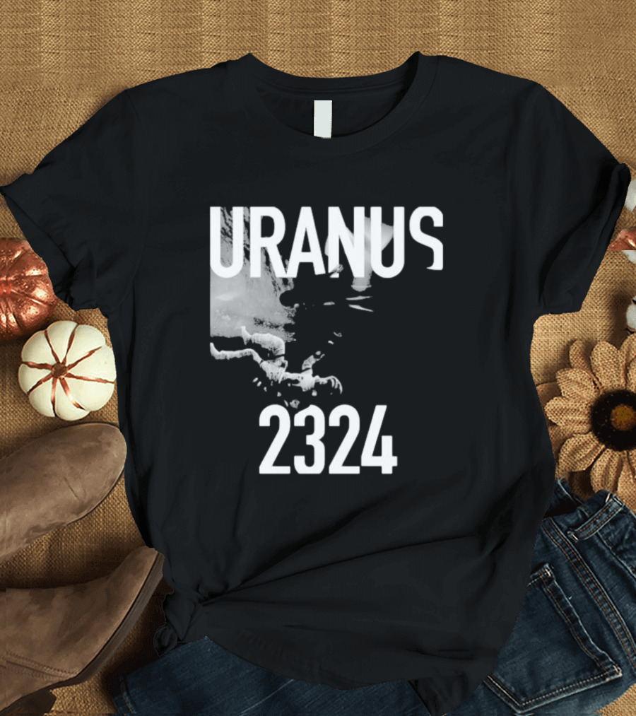 URANUS 2324 Astronaut Floating in Space T-Shirt