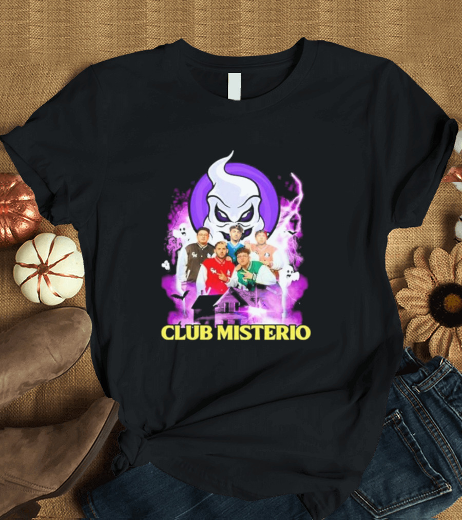 Club Misterio 2024 Ghostly Group in Haunted House Scene with Spooky Ghosts T-Shirt