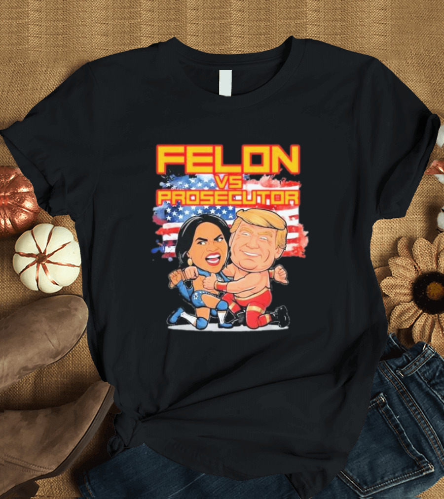 Felon Vs Prosecutor Comic Battle Kamala Harris Trump US President T-Shirt