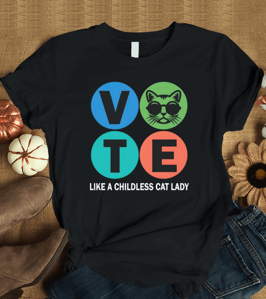 Vote Like A Childless Cat Lady Retro Circle Cat Face T-Shirt