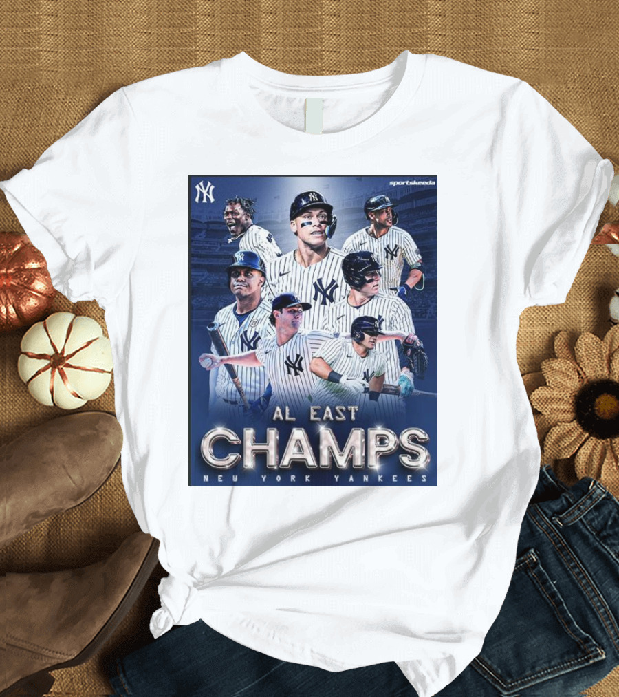 AL East Champs New York Yankees Victory Celebration Players Collage T-Shirt