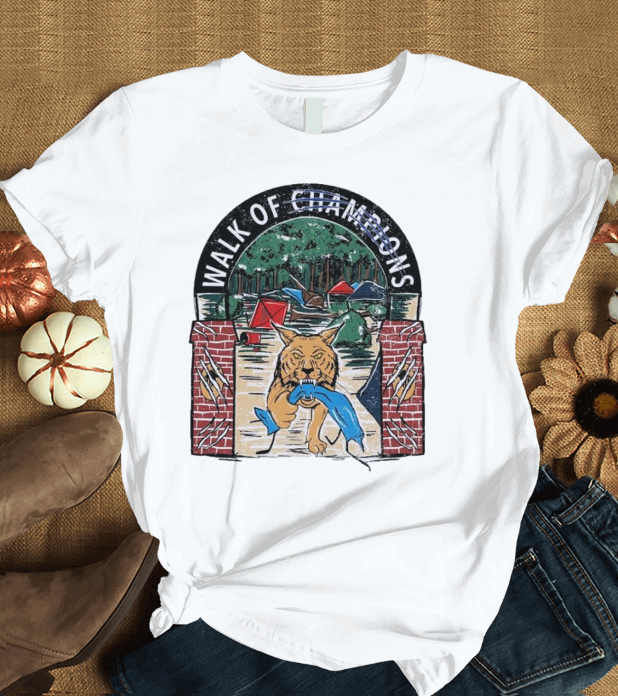 Walk of Champions Kentucky Wildcats Camping Scene T-Shirt