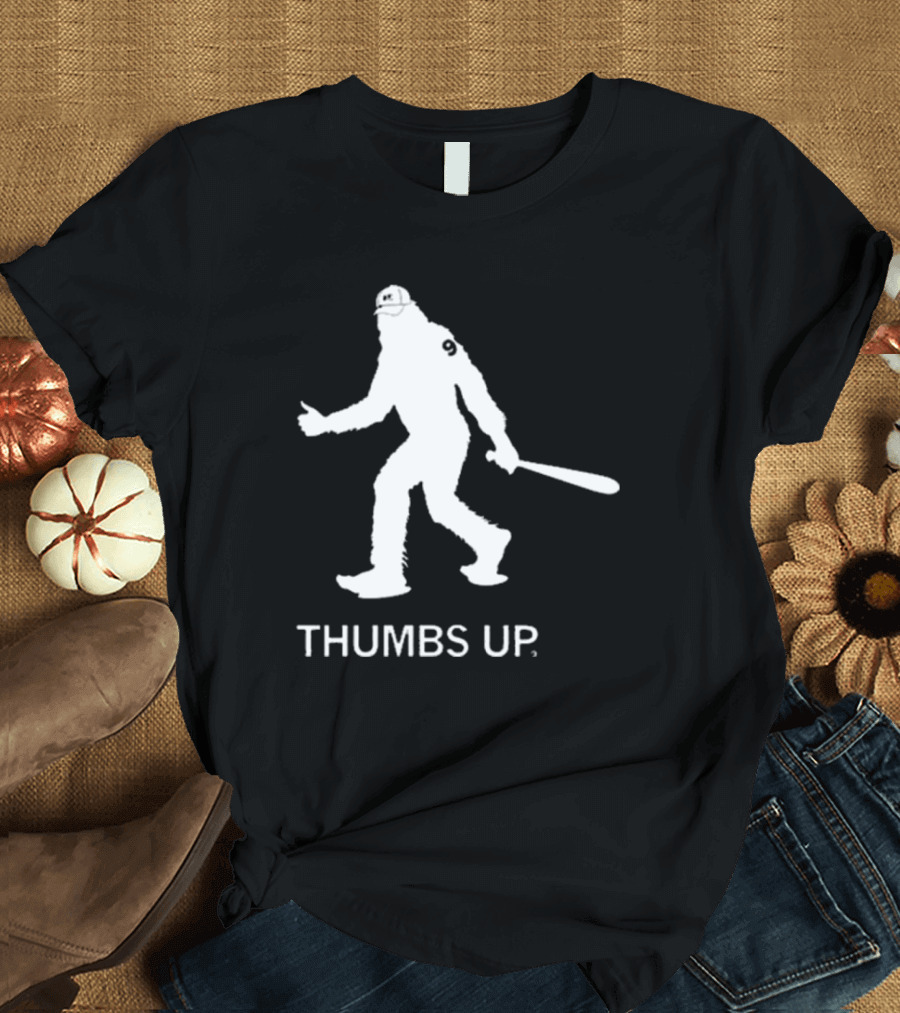 THUMBS UP Bigfoot Baseball Player Vintage T-Shirt