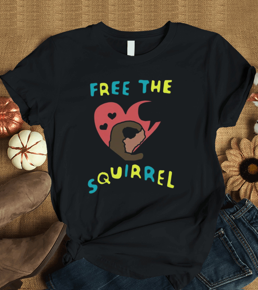Free The Squirrel I Like Trains Heart Speech Bubble T-Shirt