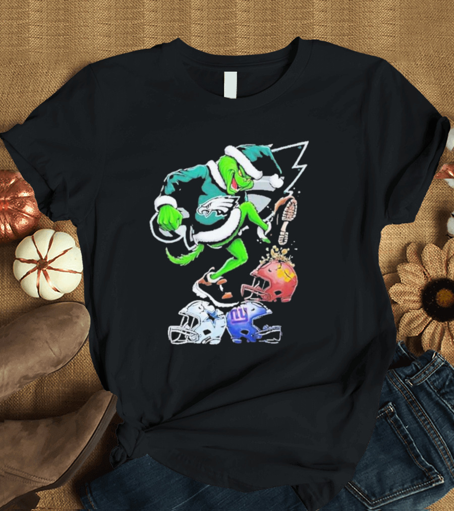 Grinch Philadelphia Eagles Crushing NFL Team Helmets T-Shirt