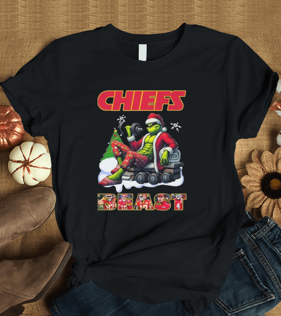 Chiefs Grinch Santa Beast Christmas Gymmer Kansas NFL 2025 T-Shirt