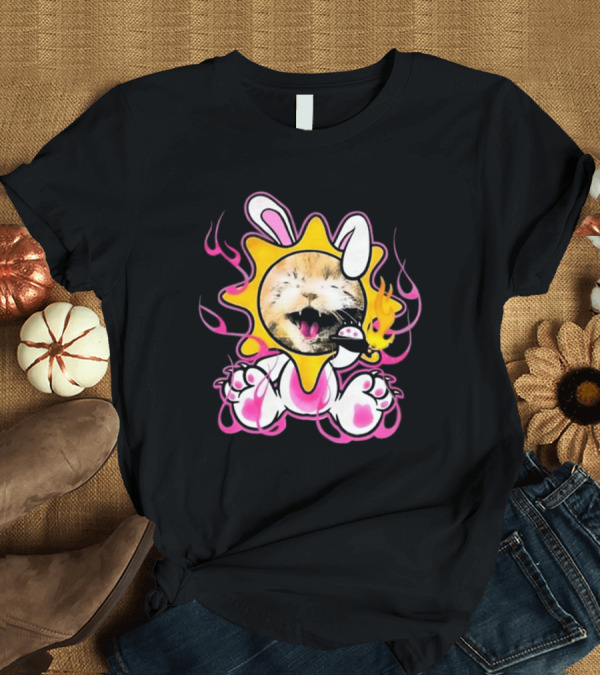 T-Shirt: Praiseche Cat Sunburst Bunny Ears Pink Flames T-Shirt Praiseche Cat Sunburst Bunny Ears Pink Flames T-Shirt