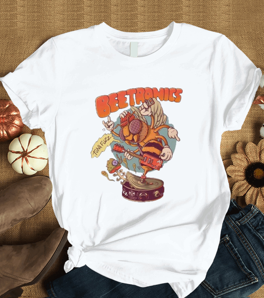 Beetronics Tuna Fuzz Rocking Bee on Amplifier T-Shirt