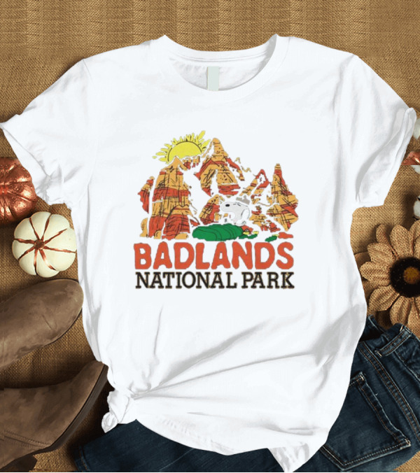 T-Shirt: Peanuts Snoopy Badlands National Park Sun and Rock Formation T-Shirt Peanuts Snoopy Badlands National Park Sun and Rock Formation T-Shirt