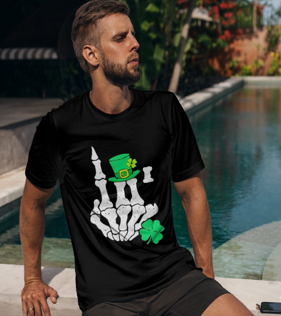 Skeleton Hand With Leprechaun Hat And Shamrock St Patricks Day T-Shirt