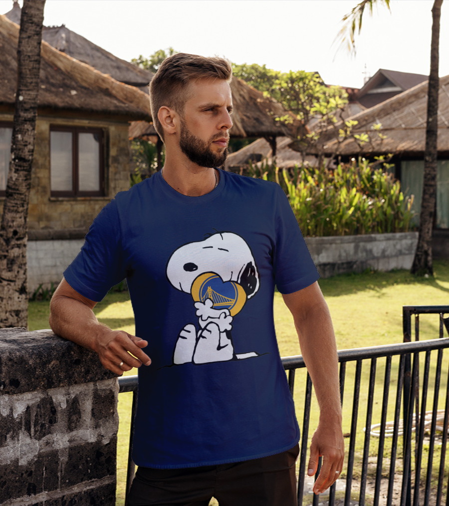 Snoopy Hugging Golden State Warriors Basketball Heart T-Shirt