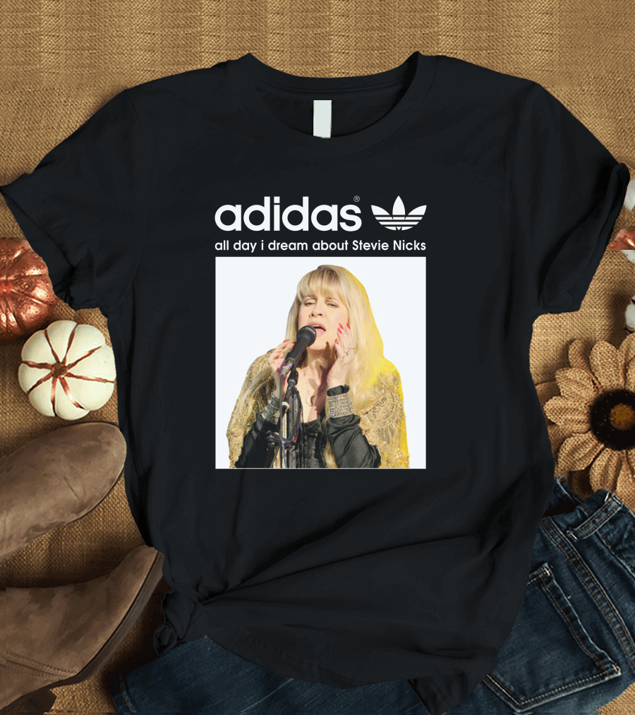 Style FM 26 Fleetwood Mac Vocalist Performance T-Shirt