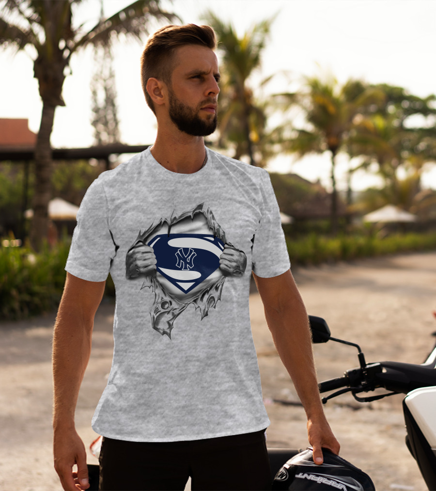 New York Yankees Superman Logo Baseball Fan T-Shirt