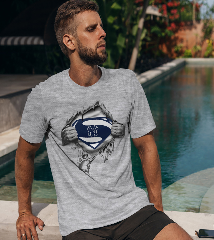 New York Yankees Superman Logo Baseball Fan T-Shirt