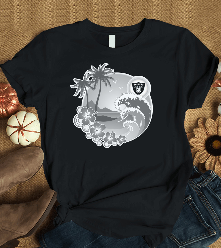 Las Vegas Raiders Happy Holidays Beach Scene With Palm Trees And Waves T-Shirt