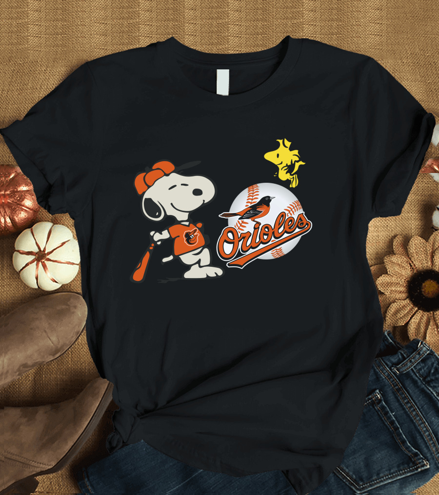 Baltimore Orioles Snoopy and Woodstock BaseballArtwork T-Shirt