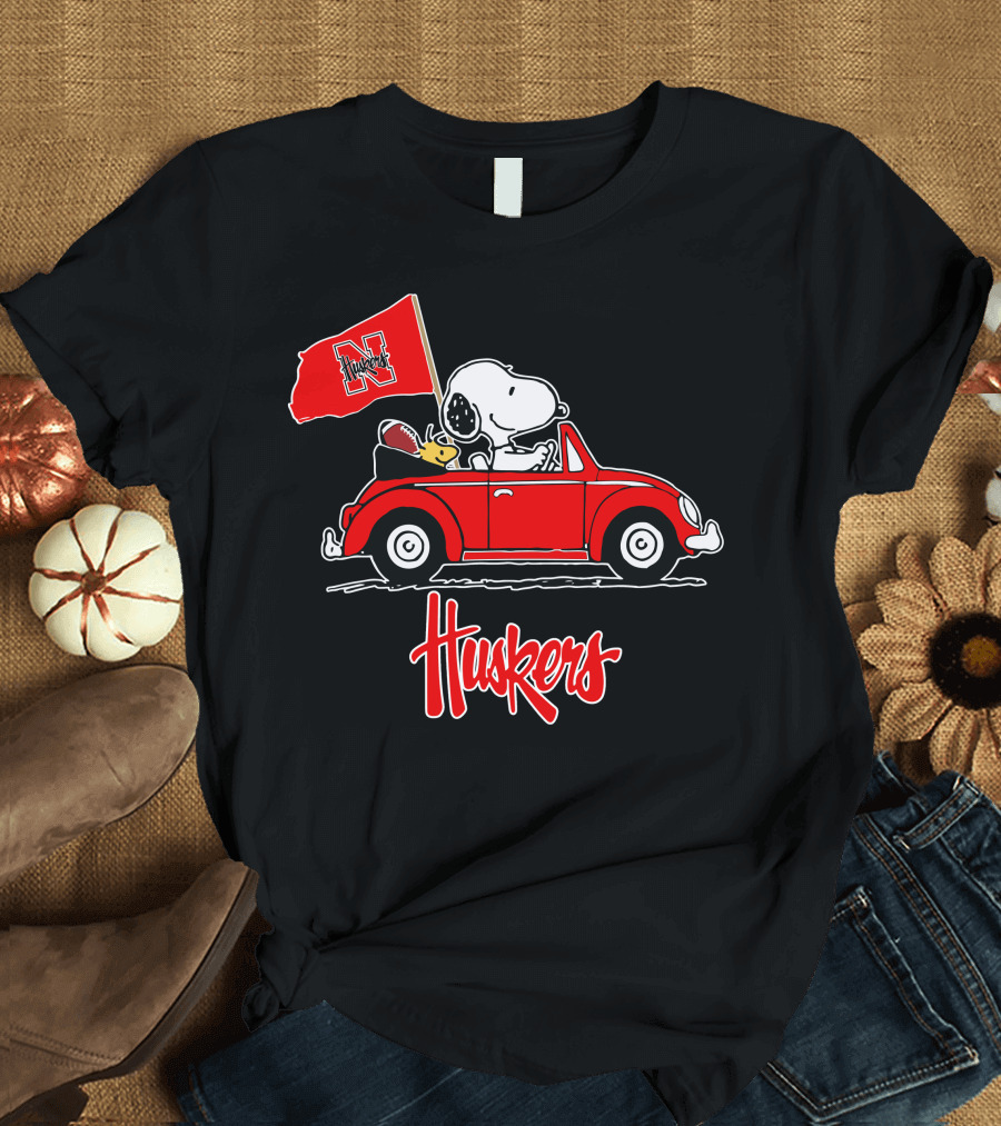 Nebraska Cornhuskers Snoopy Huskers Car Ride T-Shirt