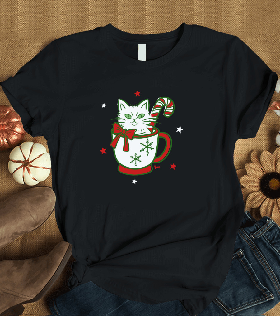 Vintage Peppermint Kitty Latte Snowflake Bow Cup Candy Cane Stars T-Shirt
