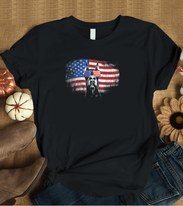 T-Shirt: Doberman Wearing American Flag Sunglasses Funny 4th of July Dog Dad T-Shirt Doberman Wearing American Flag Sunglasses Funny 4th of July Dog Dad T-Shirt