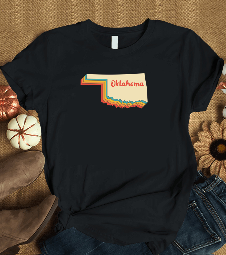Oklahoma Map Outline Vintage Retro Oklahoma Home Text Layered T-Shirt