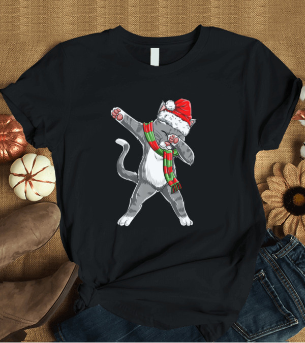 T-Shirt: Dabbing Cat in Santa Hat and Christmas Scarf T-Shirt Dabbing Cat in Santa Hat and Christmas Scarf T-Shirt