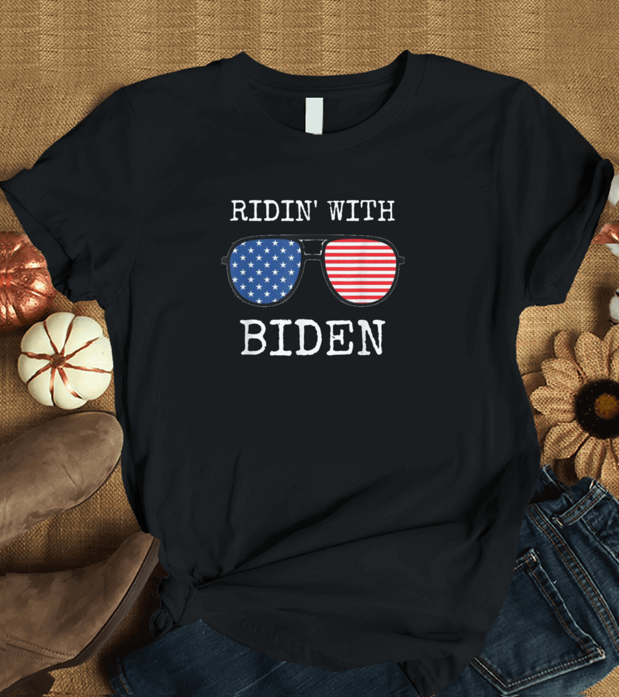 Ridin With Biden USA Aviator Sunglasses T-Shirt