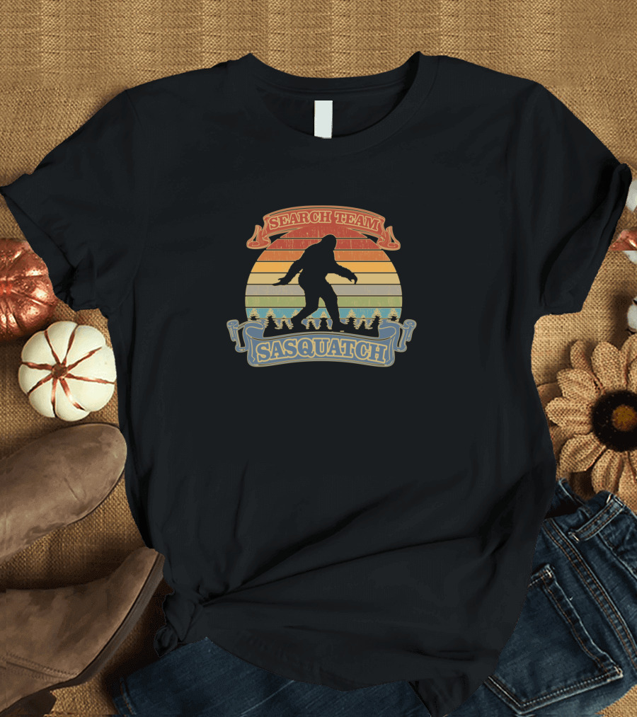 Search Team Sasquatch Retro Silhouette Badge T-Shirt