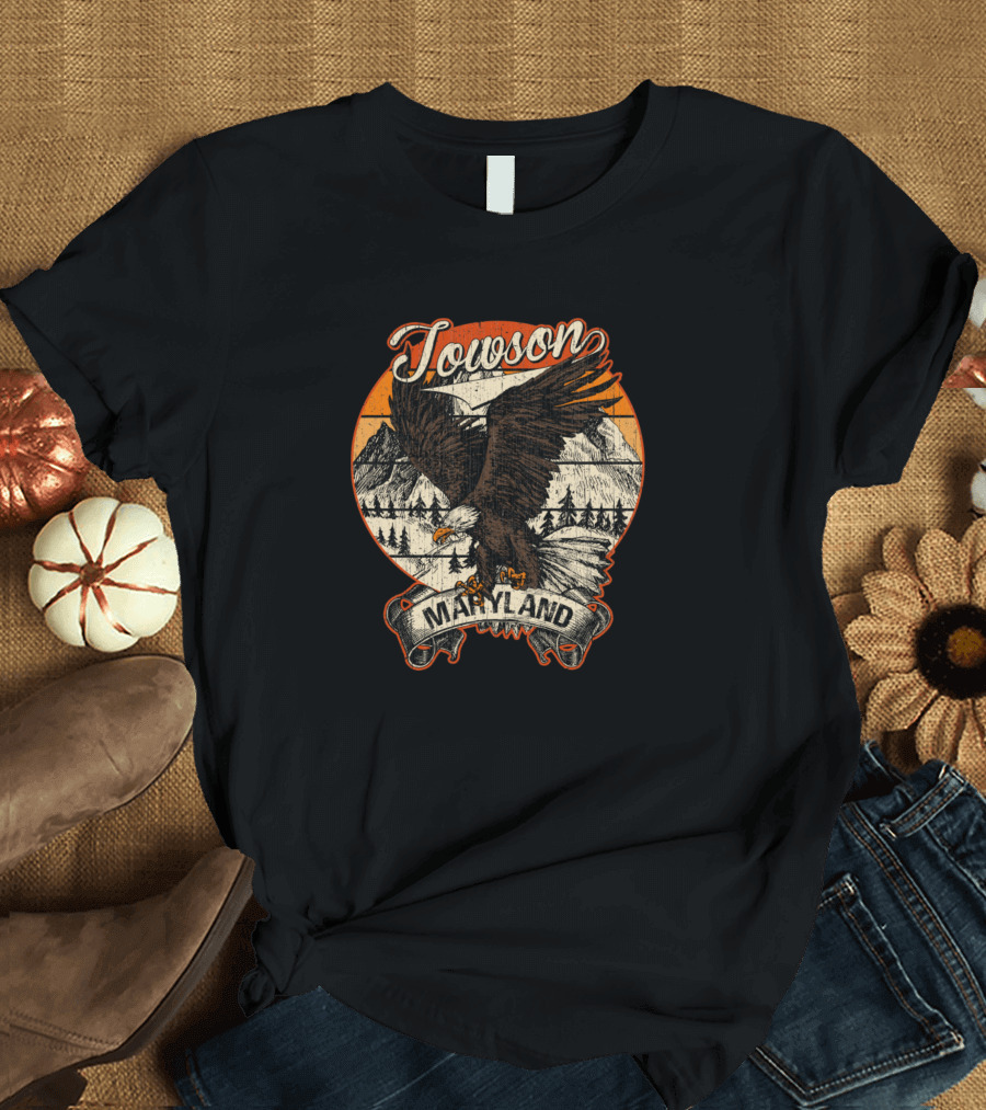 Towson Maryland Bald Eagle Mountains Retro Vintage Aesthetic T-Shirt