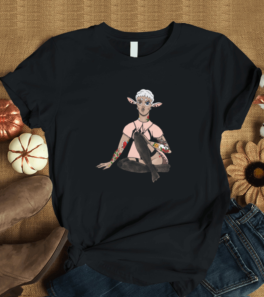 Sweet Spider Lady Sitting Doll Tattoo Aesthetic T-Shirt