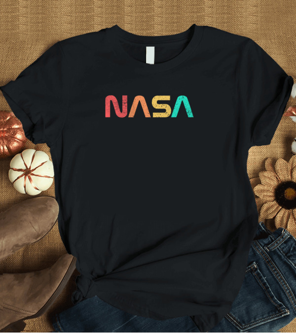 T-Shirt: NASA Retro Gradient Space T-Shirt NASA Retro Gradient Space T-Shirt
