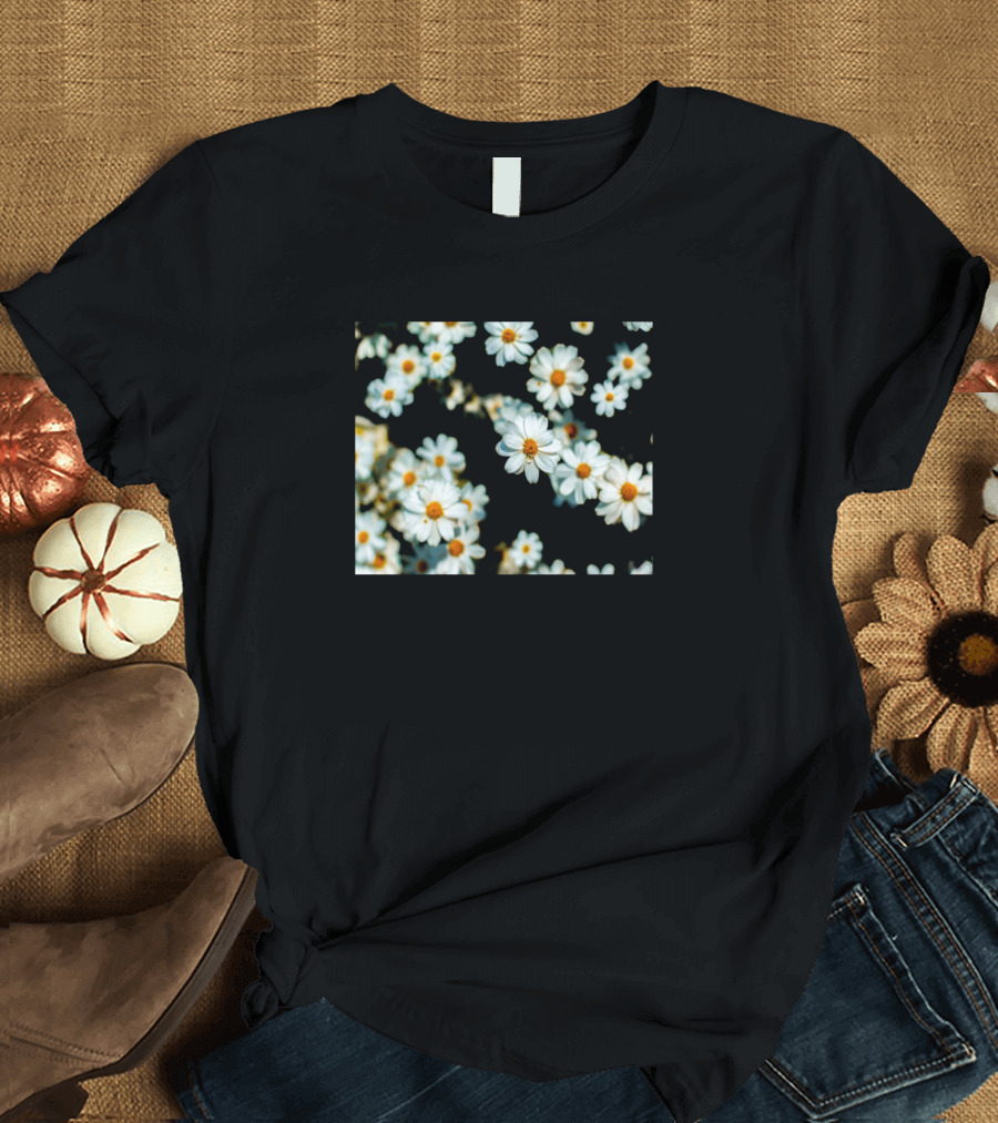 Awesome White Flowers With Green Leaves Daisies T-Shirt