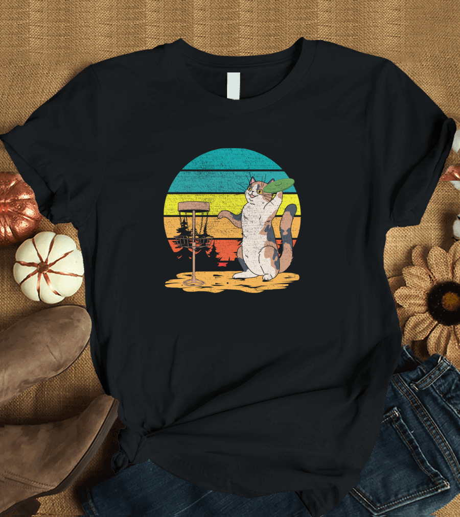Retro Cat Playing Disc Golf for Men and Women Frisbee Golf Disc T-Shirt