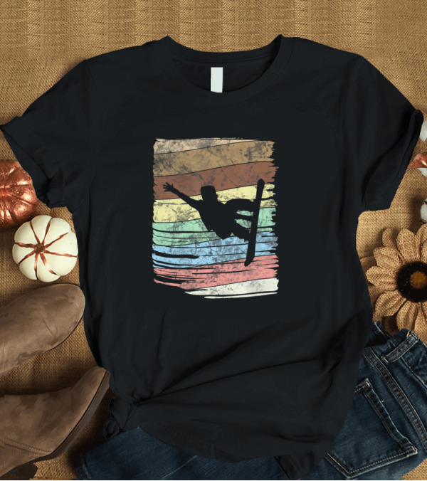 T-Shirt: Vintage Snowboarding Silhouette Winter Sports Retro Stripes T-Shirt Vintage Snowboarding Silhouette Winter Sports Retro Stripes T-Shirt