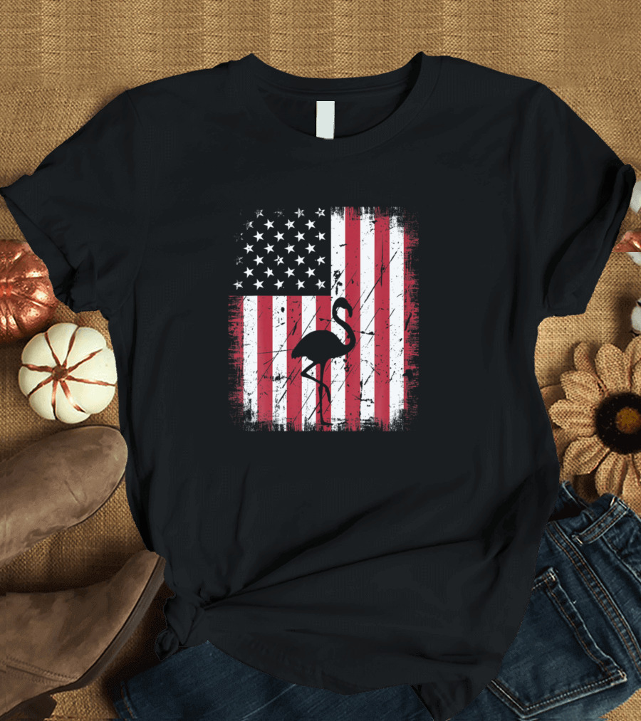 Vintage American Flag Flamingo Animal Lover 4th Of July T-Shirt