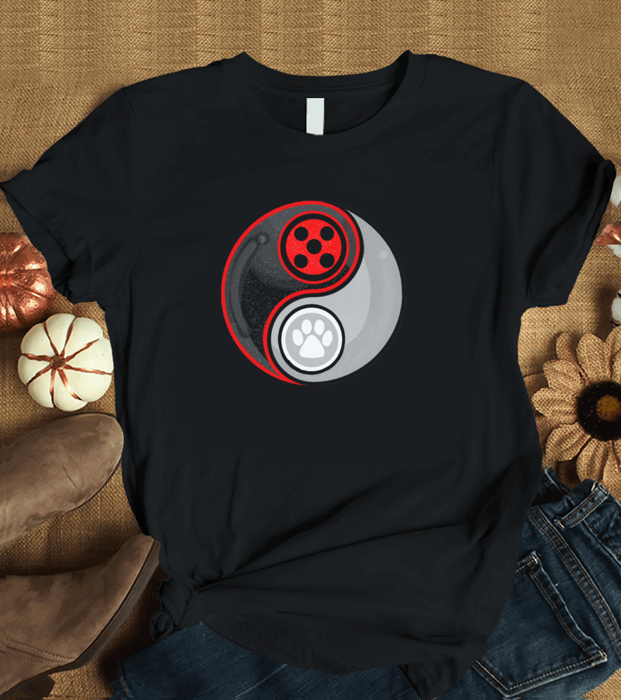 Miarculous Ladybug Yin And Yang Paw Prints T-Shirt