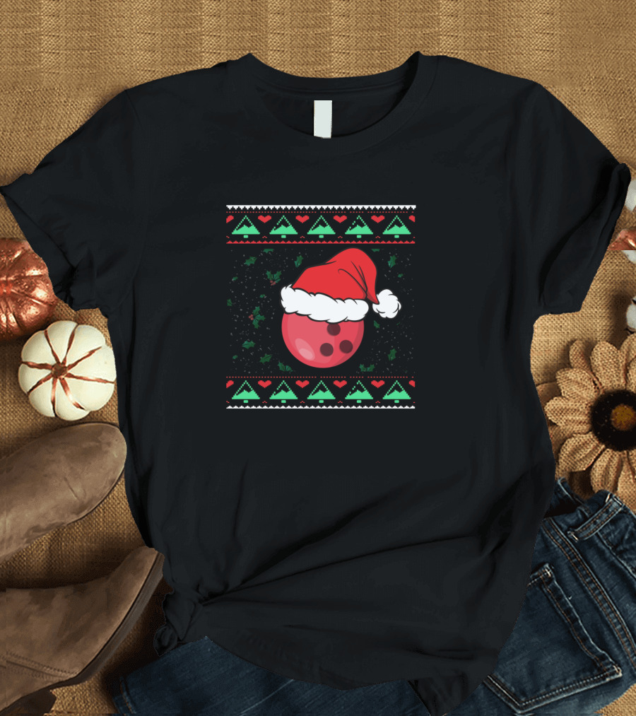 Funny Christmas Ugly Bowling Santa Hat Bowling Ball T-Shirt