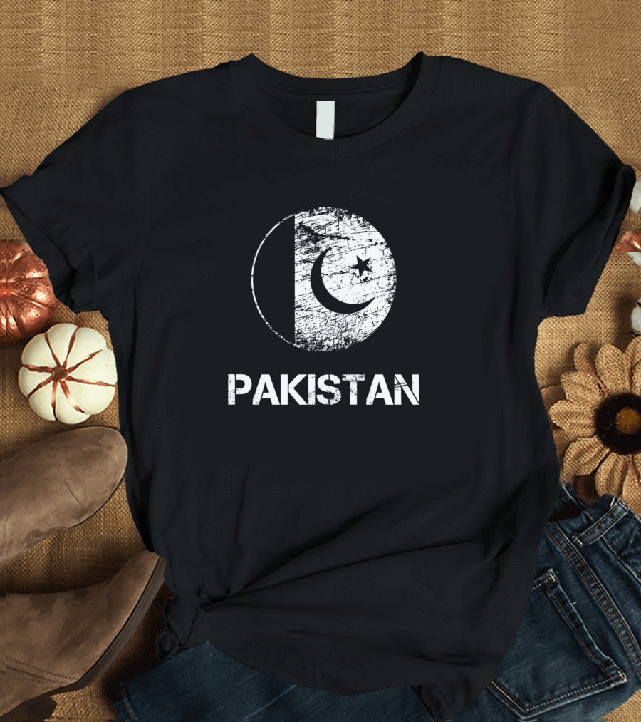Pakistan Flag Distressed Circle T-Shirt