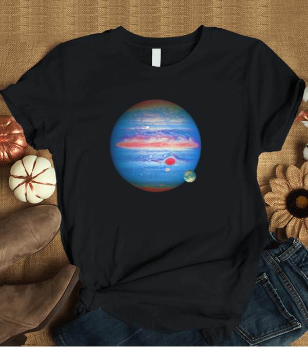 T-Shirt: Planet Jupiter Colorful Gas Giant with Moon T-Shirt Planet Jupiter Colorful Gas Giant with Moon T-Shirt