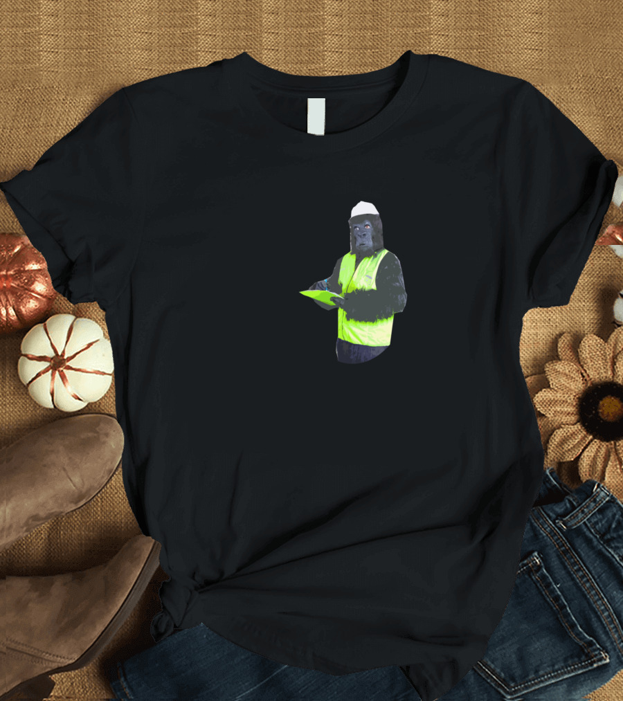 Trust Me I'm an Engineer Gorilla in Hard Hat and Vest T-Shirt