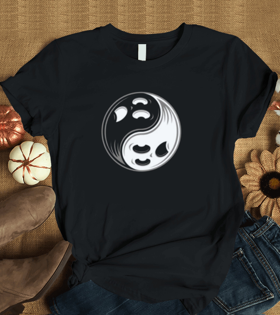 Ghost Yin Yang Black And White Circular T-Shirt
