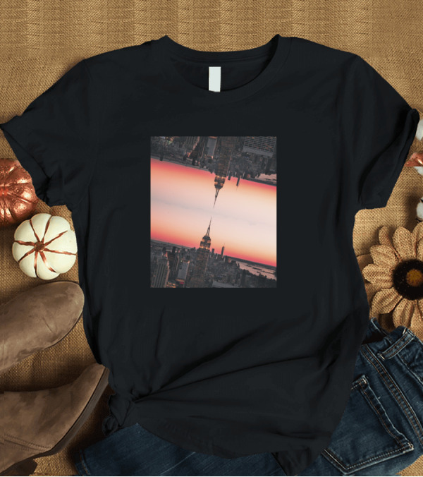 T-Shirt: New York Skyline Empire State Building Reflection at Sunset T-Shirt New York Skyline Empire State Building Reflection at Sunset T-Shirt
