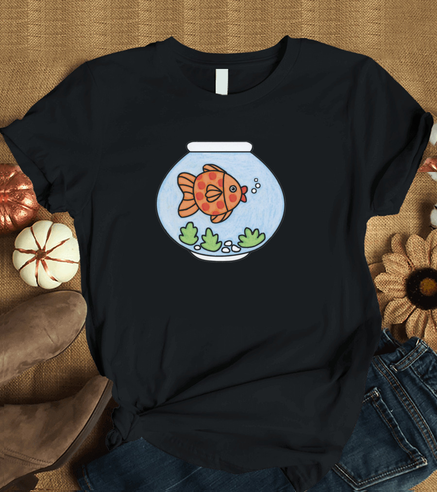 Colorful Goldfish in Fish Bowl with Bubbles and Green Plants T-Shirt