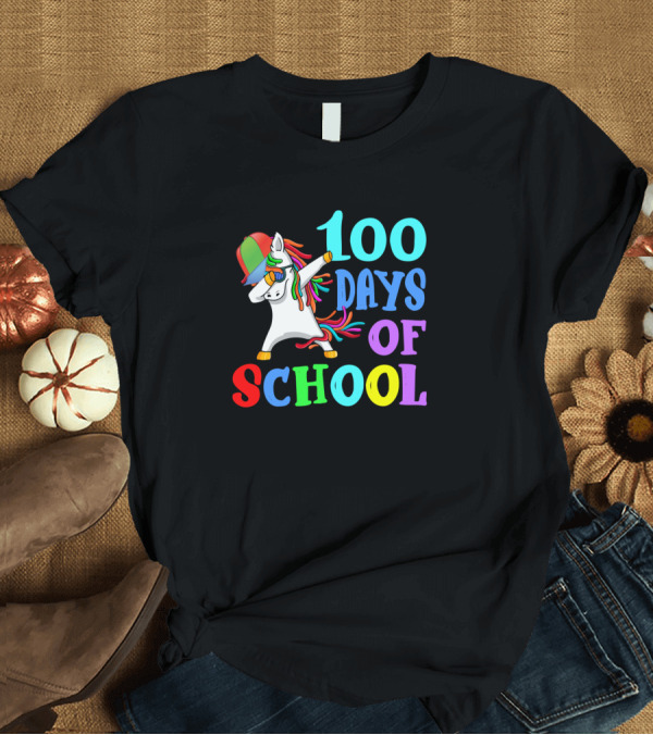 T-Shirt: 100 Days of School Rainbow Unicorn Dabbing T-Shirt 100 Days of School Rainbow Unicorn Dabbing T-Shirt