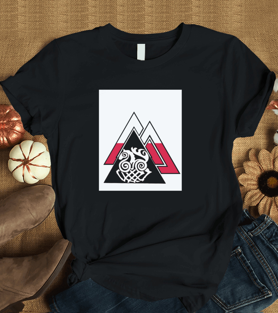 9 Worlds Poland Viking Runes Symbol Triangles T-Shirt