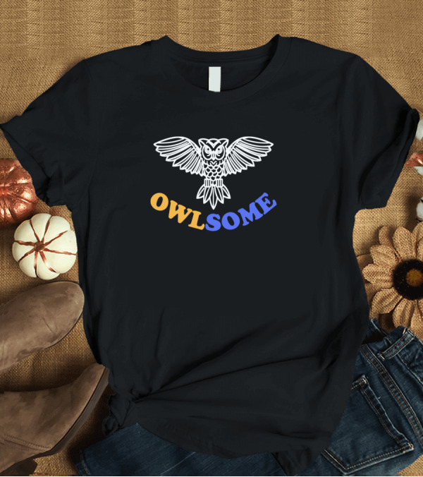 T-Shirt: Owlsome Cute Owl Line Art T-Shirt Owlsome Cute Owl Line Art T-Shirt