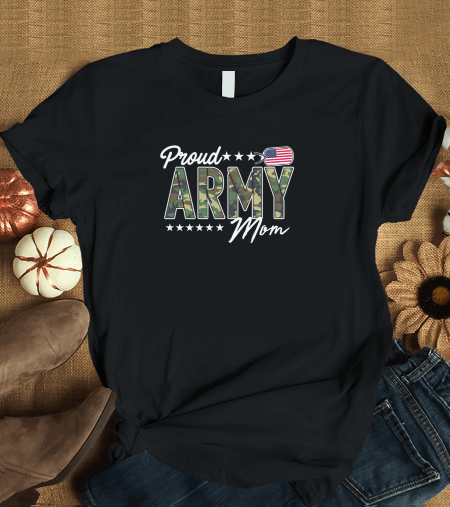 Proud Army Mom Camo Stars American Flag Dog Tag T-Shirt