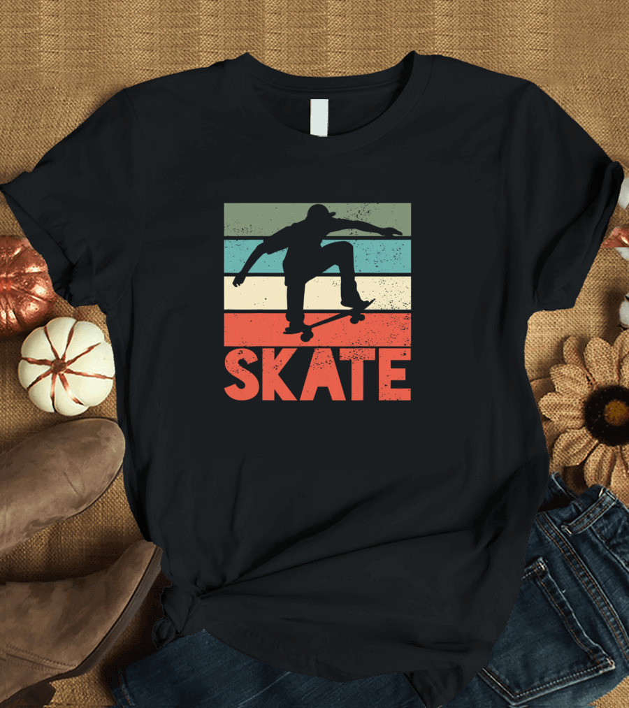 Skateboard Silhouette Retro Lines Skateboarding T-Shirt