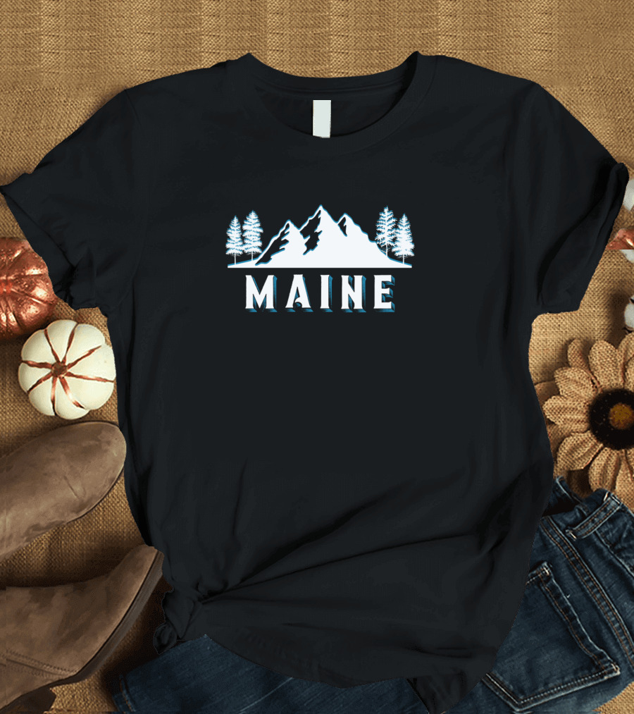 Retro Vintage Maine USA Mountain and Trees T-Shirt