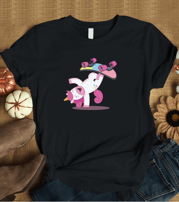 T-Shirt: Unicorn Skateboard Sports Inlineskates Adventure T-Shirt Unicorn Skateboard Sports Inlineskates Adventure T-Shirt